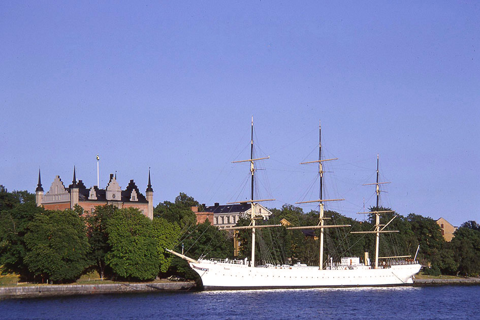 Scandanavian Holiday 1 0124