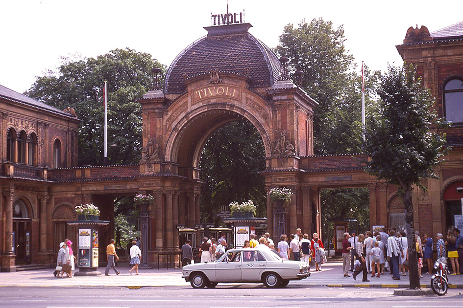 Scandanavian Holiday 2 0104