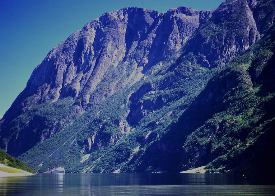 Scandanvian Holiday One 00069