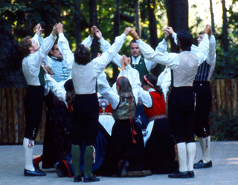 Scandanvian Holiday One 00105