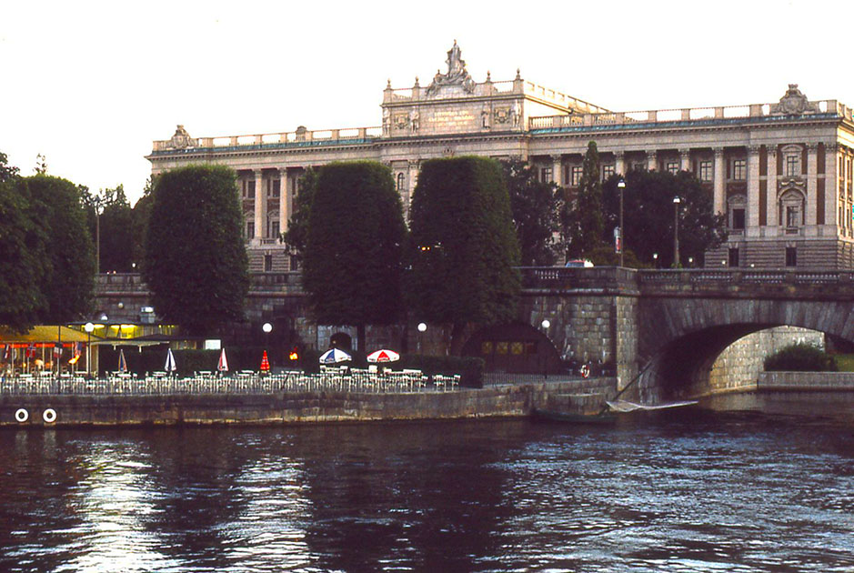 Scandanvian Holiday One 00173