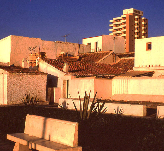 spain 2 00030