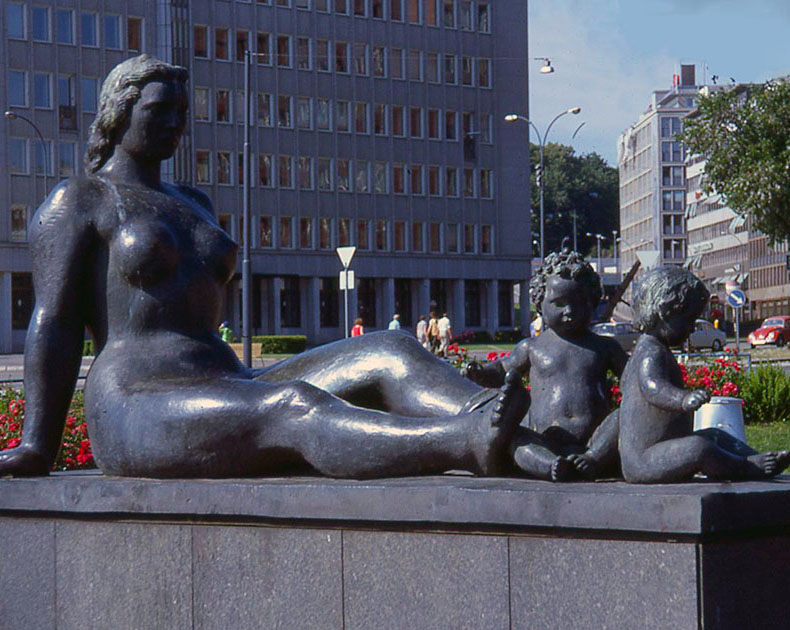 Scandinavian One 00105